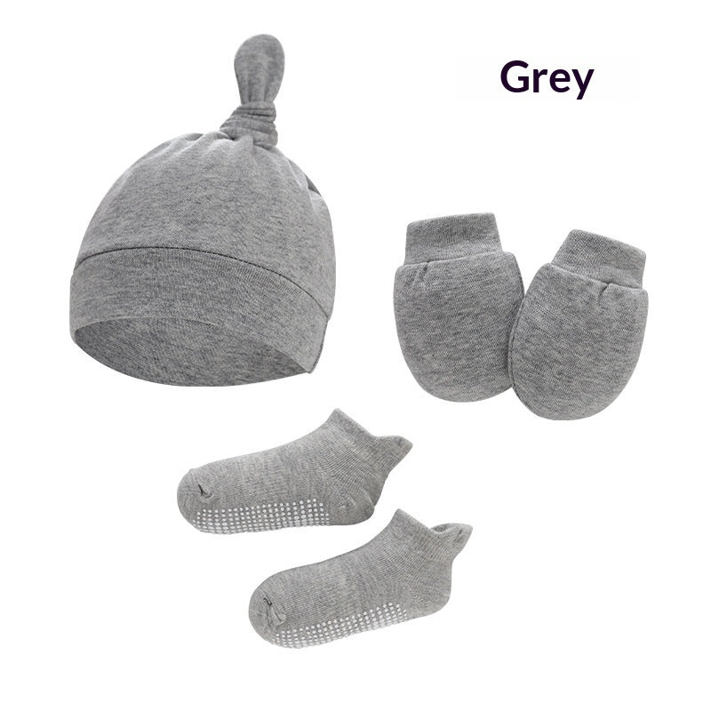Newborn cotton hat, mittens and socks set – photo 23