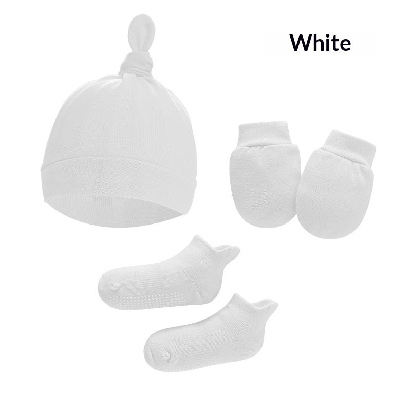 Newborn cotton hat, mittens and socks set – photo 12